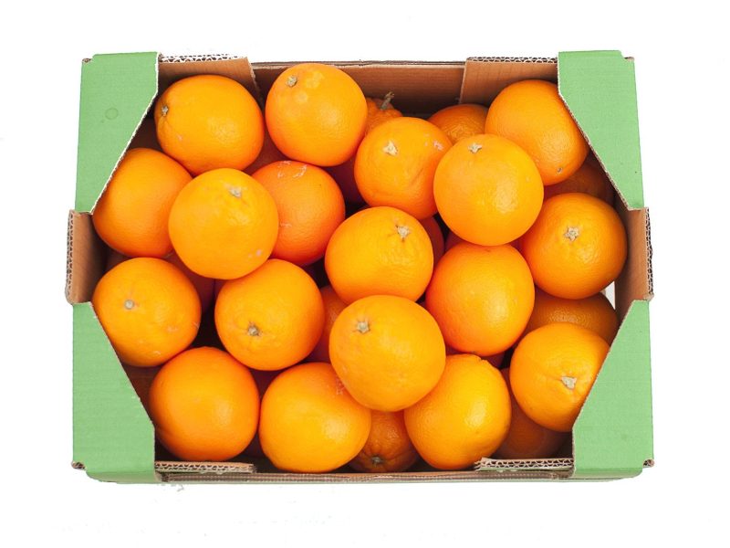 Caja de naranjas